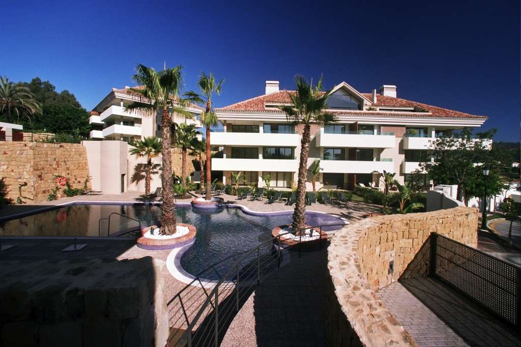 Los Monteros Park