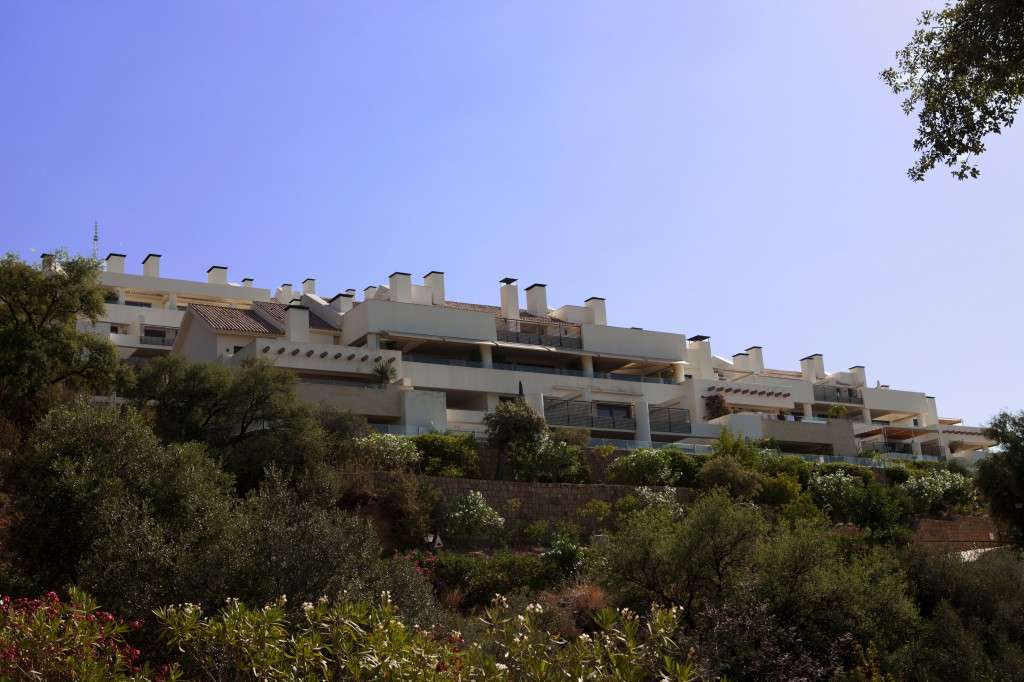 Los Monteros Hill