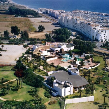 Beach Club + Disco Playas del Duque