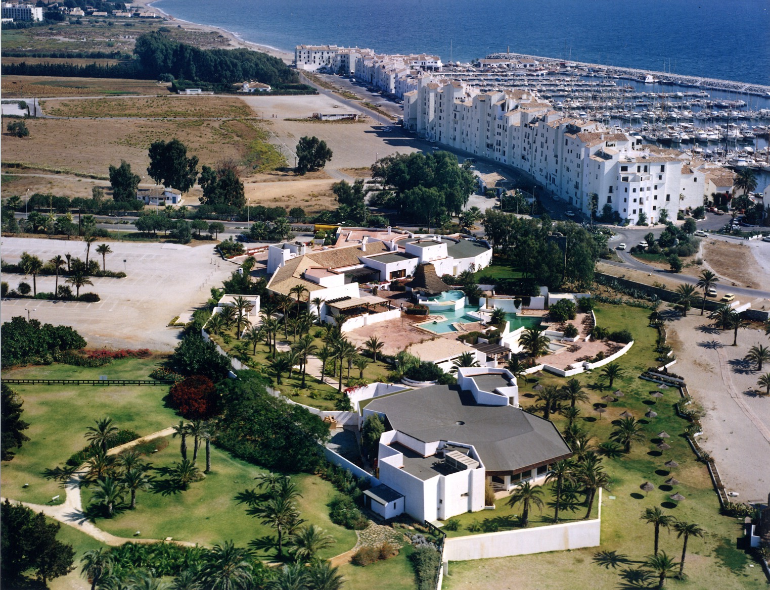 Beach Club playas del Duque